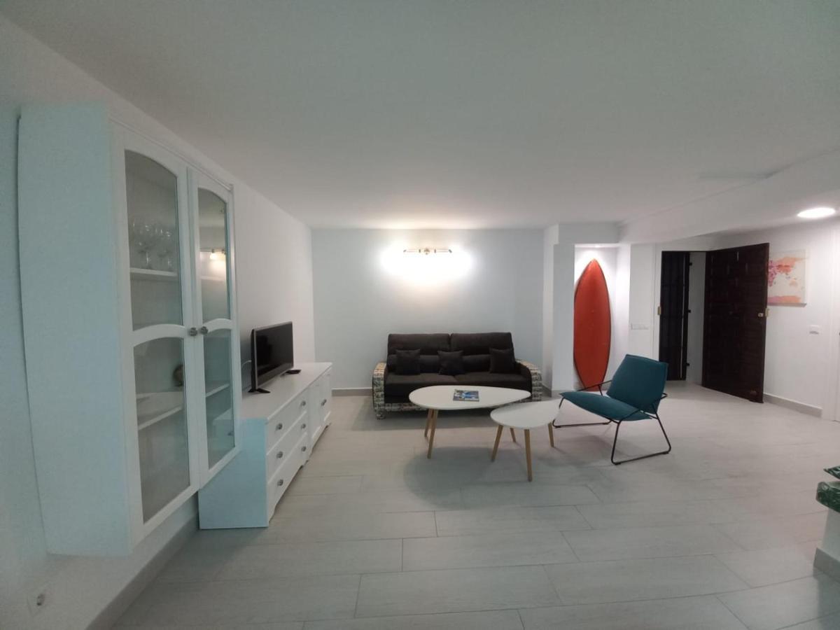 Beautiful 1 Bed, Pueblo Evita Appartement